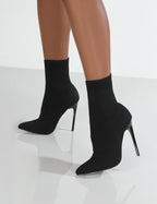 Damen Strumpfstiefel mit elegantem Stiletto-Absatz und hochwertiger Strickoptik R&B