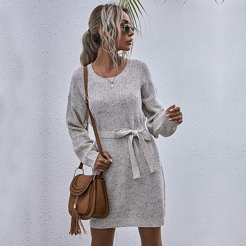 Damen Strickkleid mit lässigem Bindegürtel und langen Ärmeln R&B