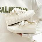 Damen Sneakers aus strapazierfähigem Canvas-Material mit rutschfester Gummisohle