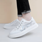 Damen Modische Sneaker mit Glanzoberfläche und grafischem Design R&B
