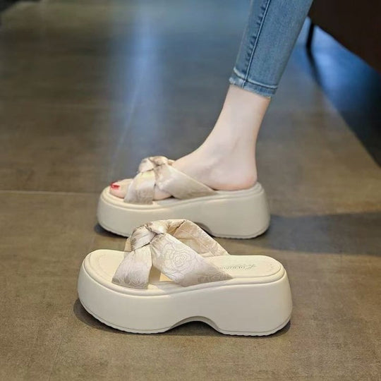 Damen Plateau-Sandalen mit trendiger Zehenpartie und eleganter Schleife R&B