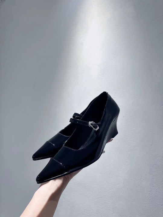 Damen spitze Wedge-Pumps mit verstellbarem Riemchen R&B