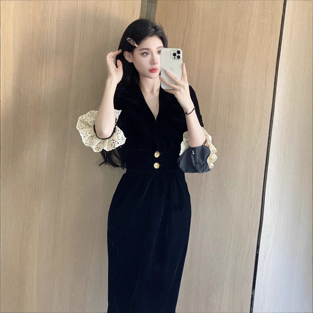 Damen elegantes Kleid mit Spitzenärmeln und dekorativen Knöpfen