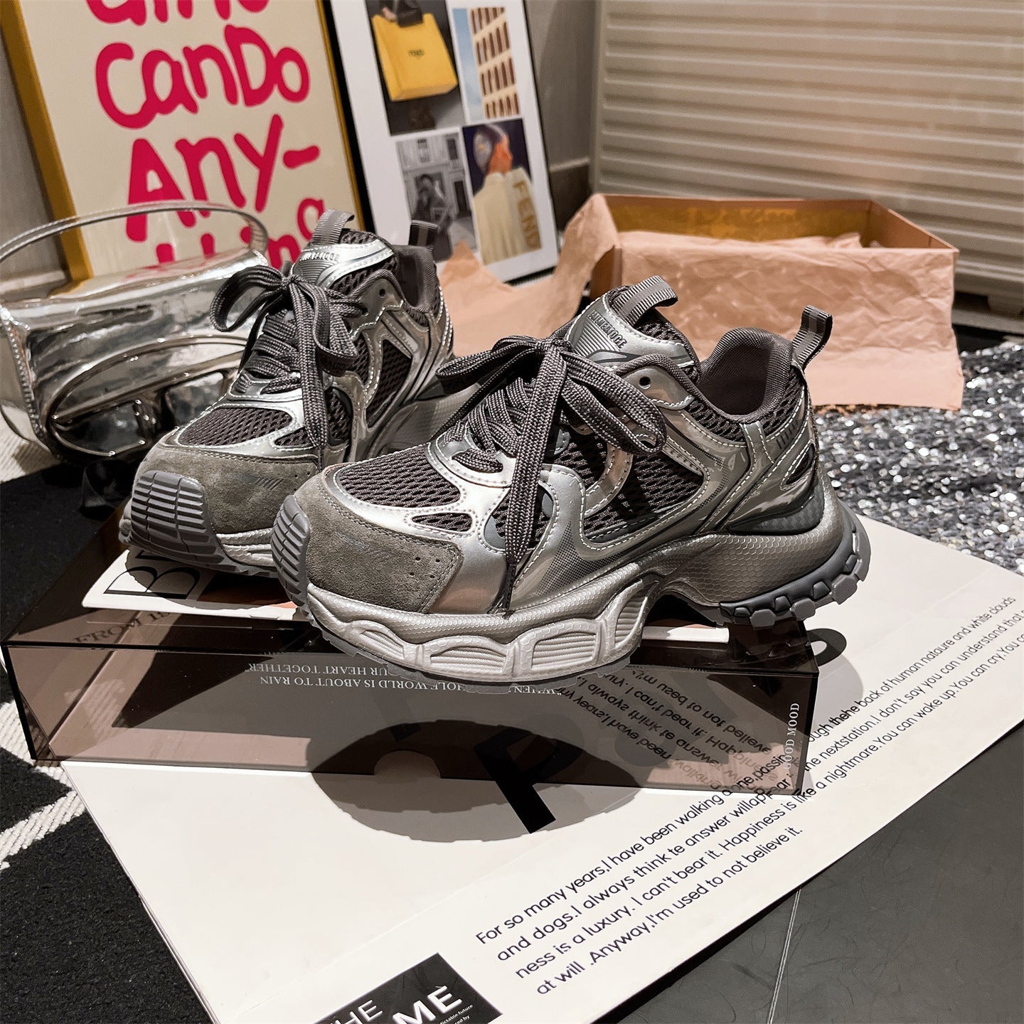 Damen sportliche Sneakers mit innovativem Sohlenprofil und atmungsaktivem Mesh-Obermaterial R&B