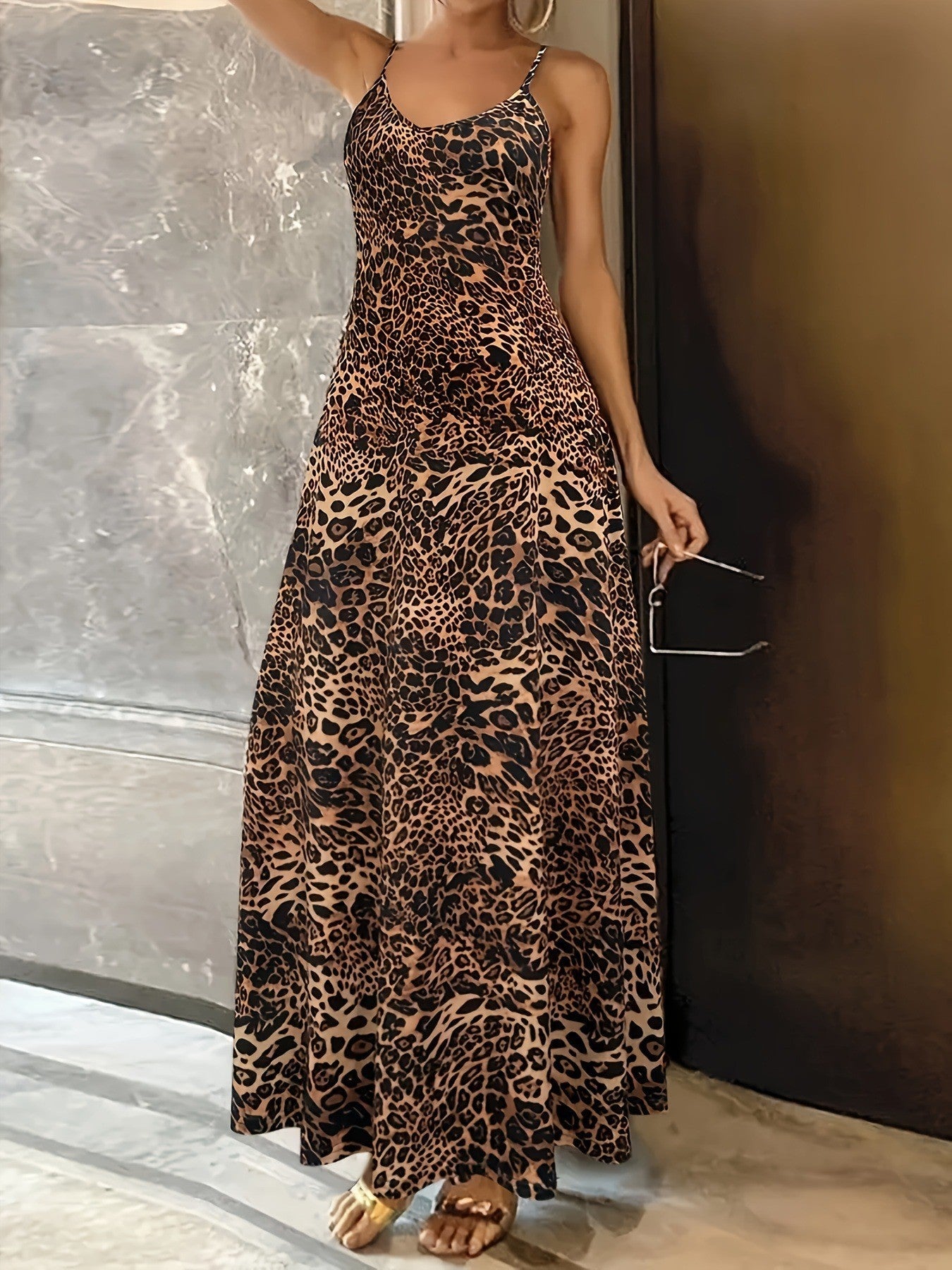 Damen Maxikleid mit Spaghetti-Trägern und asymmetrischem Tiermuster R&B