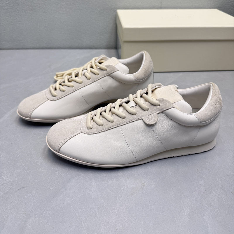 Damen modische Suede Sneakers mit farbigen Schnürsenkeln R&B