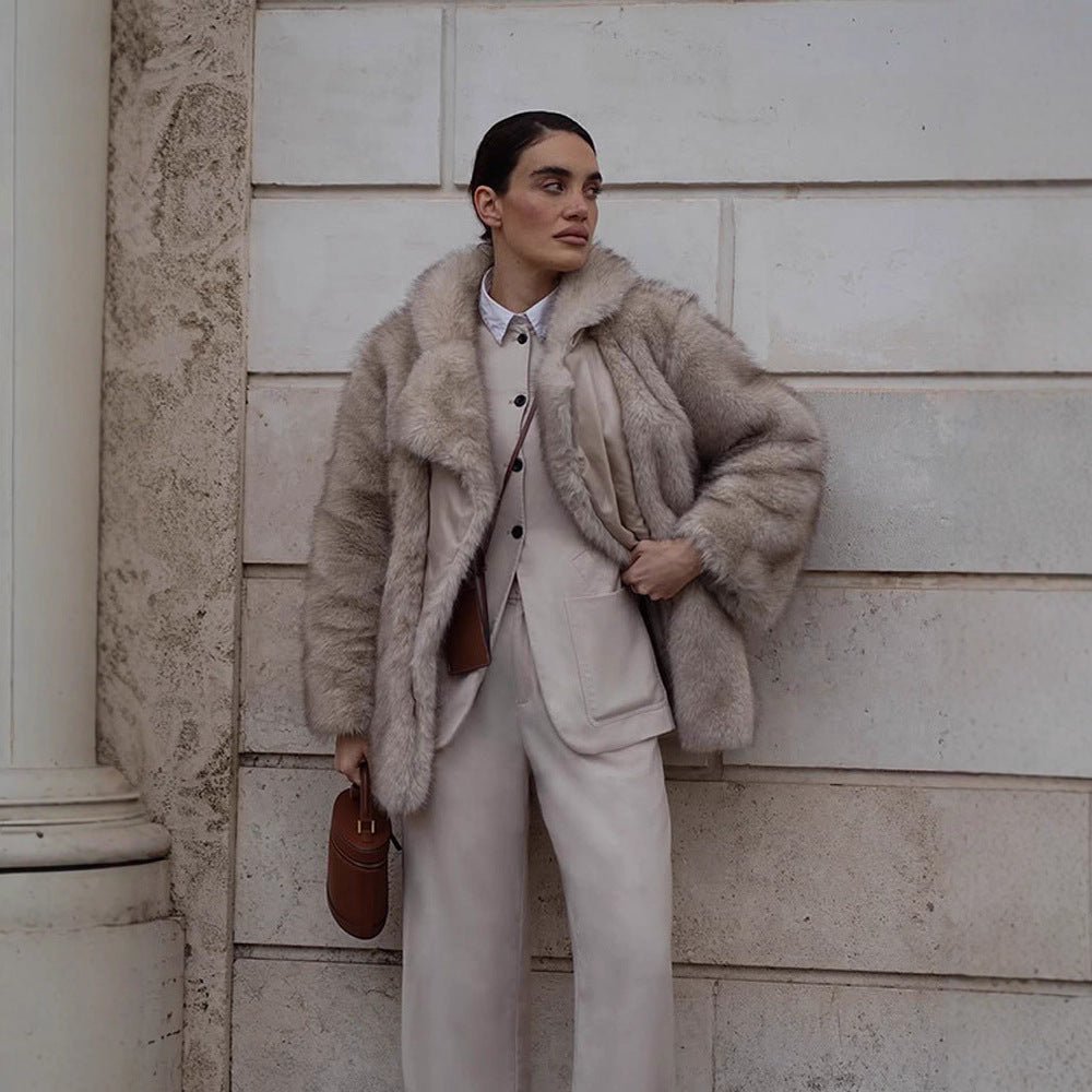 Damen Kunstfelljacke mit voluminösen Ärmeln und luxuriösem Design R&B