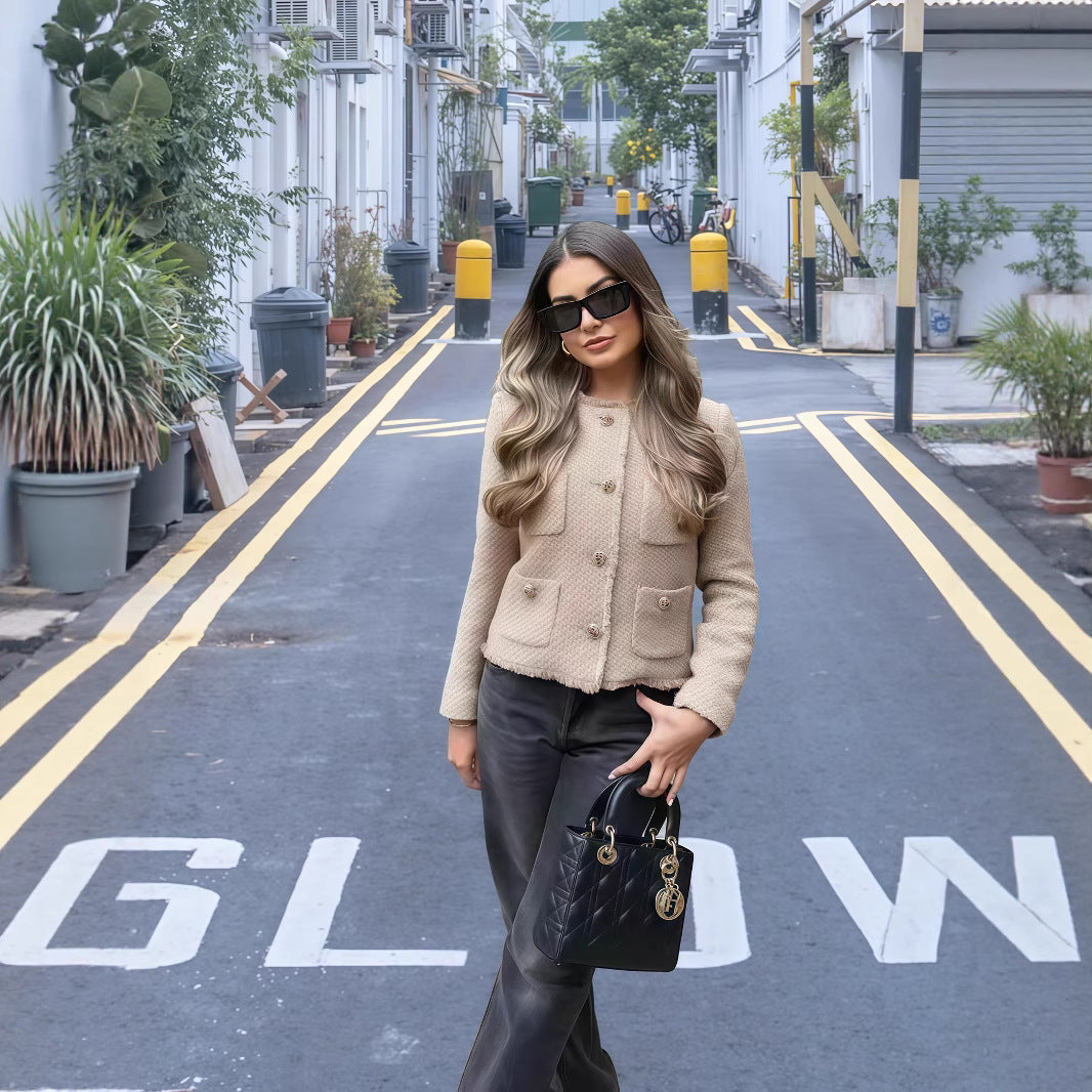 Damen Elegante kurze Jacke mit strukturiertem Design und goldenen Knöpfen R&B