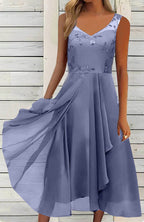 Damen nan A-Linien-Chiffonkleid mit floralem Stickoberteil, V-Ausschnitt, drapiertem Godet-Schwung und verdeckten Seitentaschen R&B