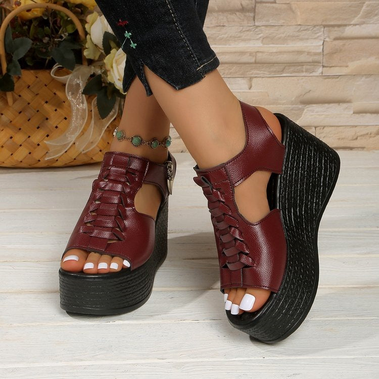Damen Wedge-Sandaletten mit raffiniertem Gurt-Design R&B