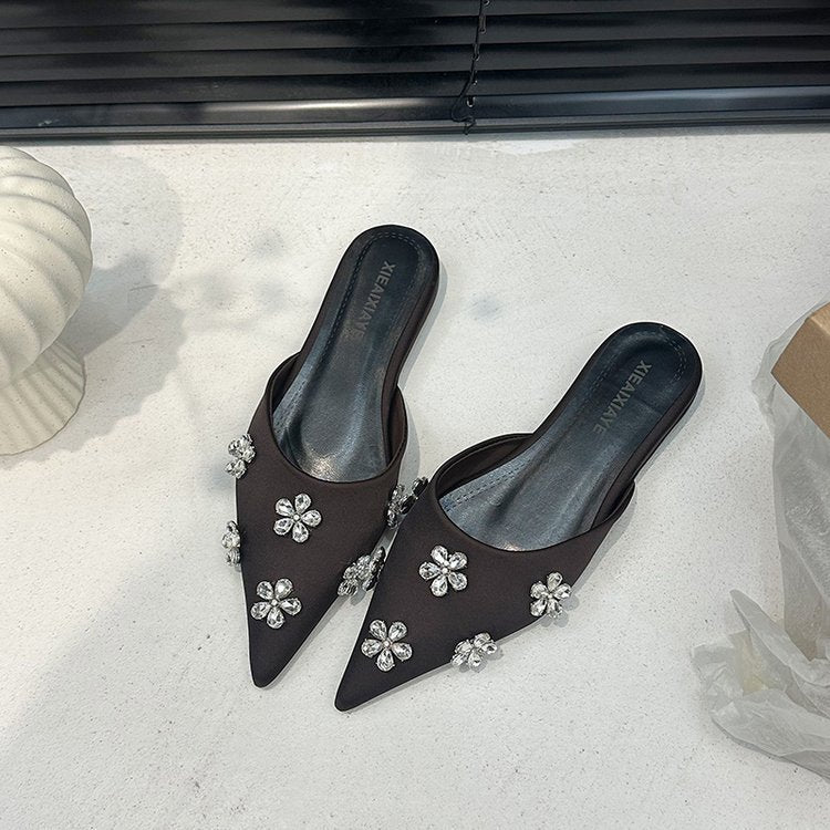 Damen elegante Mules mit funkelndem Blütenakzent R&B