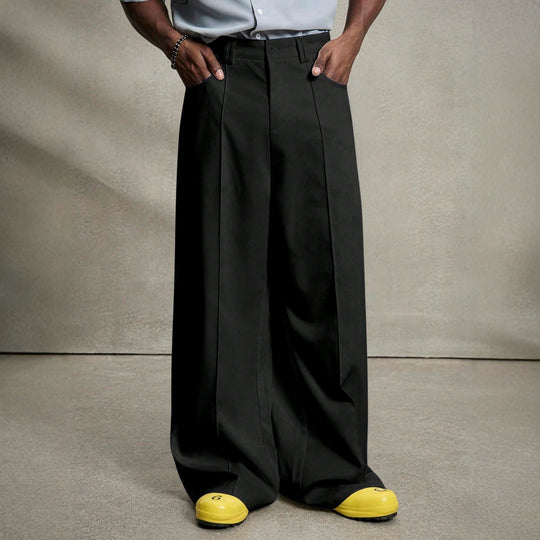 Herren nan weite Bundfaltenhose mit hoher Bundhöhe, präzisen Bügelfalten und seitlichen Eingrifftaschen R&B