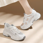 Damen Sportliche und atmungsaktive Sneakers mit dämpfenden Eigenschaften R&B
