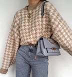 Damen Grobstrickpullover mit modernem Hahnentrittmuster und lässigem Schnitt R&B