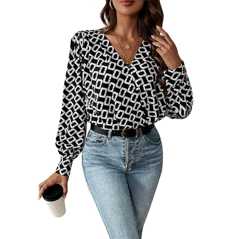 Damen Designer-Bluse mit grafischem Muster und tiefem V-Ausschnitt R&B