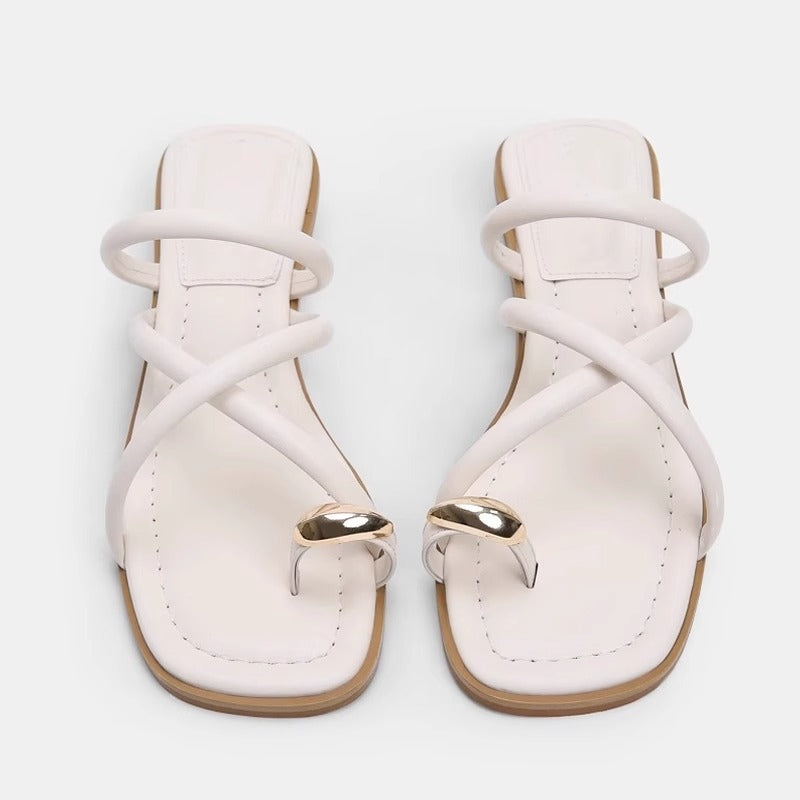 Damen elegante Zehentrenner-Sandalen mit dekorativem Riemendesign und goldfarbenem Akzent R&B