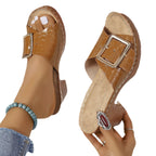 Damen Modische Mules mit elegantem Metallverschluss und texturiertem Obermaterial R&B