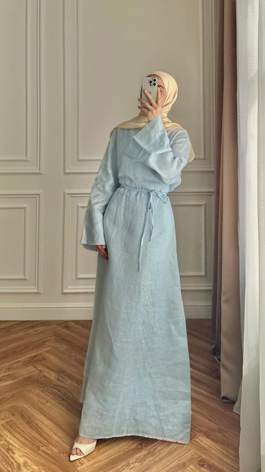 Damen Langes, elegantes Maxikleid aus leichtem Stoff mit Taillengürtel R&B