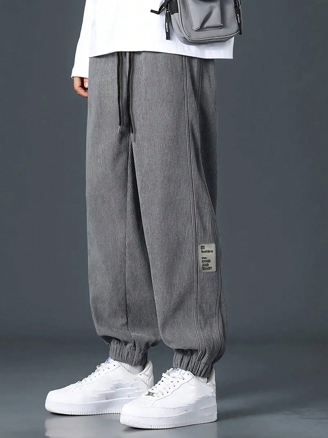 Herren nan Relax-Freizeithose aus feiner Breitkordstruktur mit Tunnelzug und elastischen Knöchelabschlüssen R&B