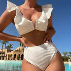 Damen hochtailliertes Bikini-Set mit Rüschendetails und goldenen Akzenten R&B