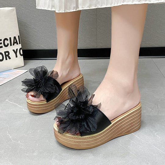 Damen elegante Wedge-Pantoletten mit floralen Akzenten R&B