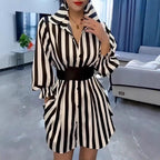 Damen Hemdblusenkleid mit markantem Streifenmuster und weitem Kragen R&B