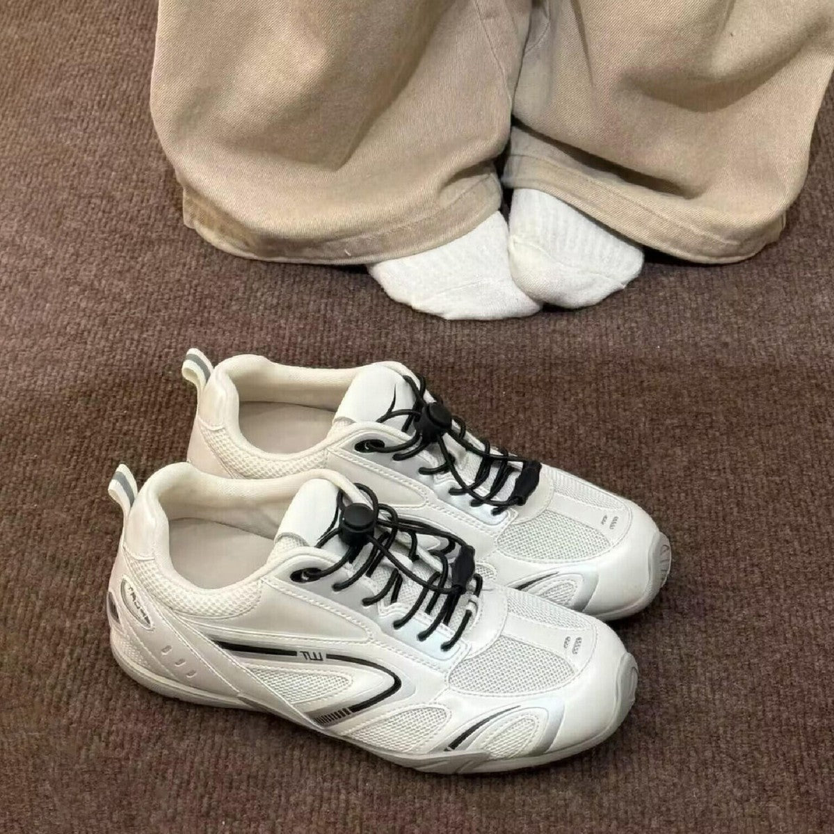 Damen sportliche Laufschuhe mit atmungsaktiver Oberflächenstruktur und stabiler Dämpfungstechnologie R&B