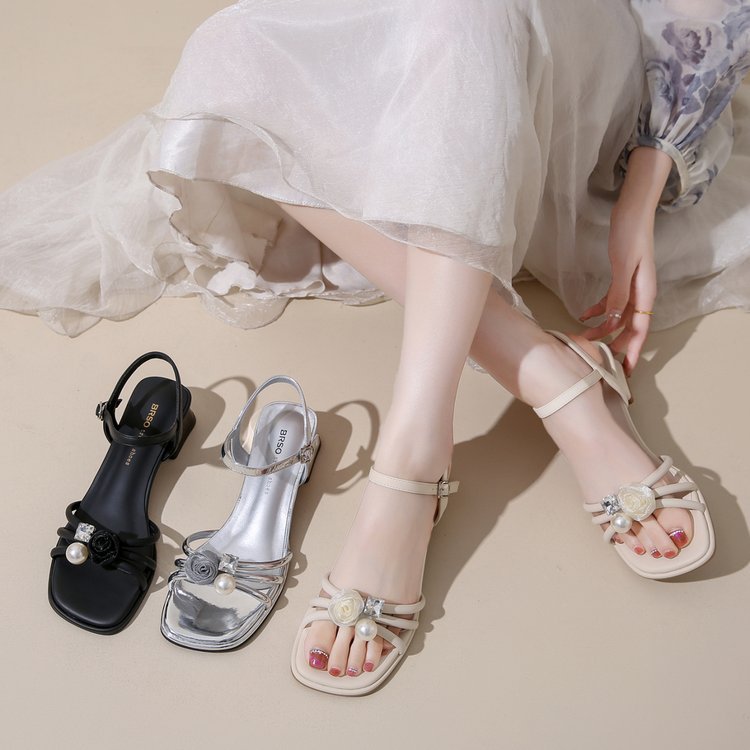 Damen Elegante Sandalen mit floralen Akzenten und feinem Riemchen R&B