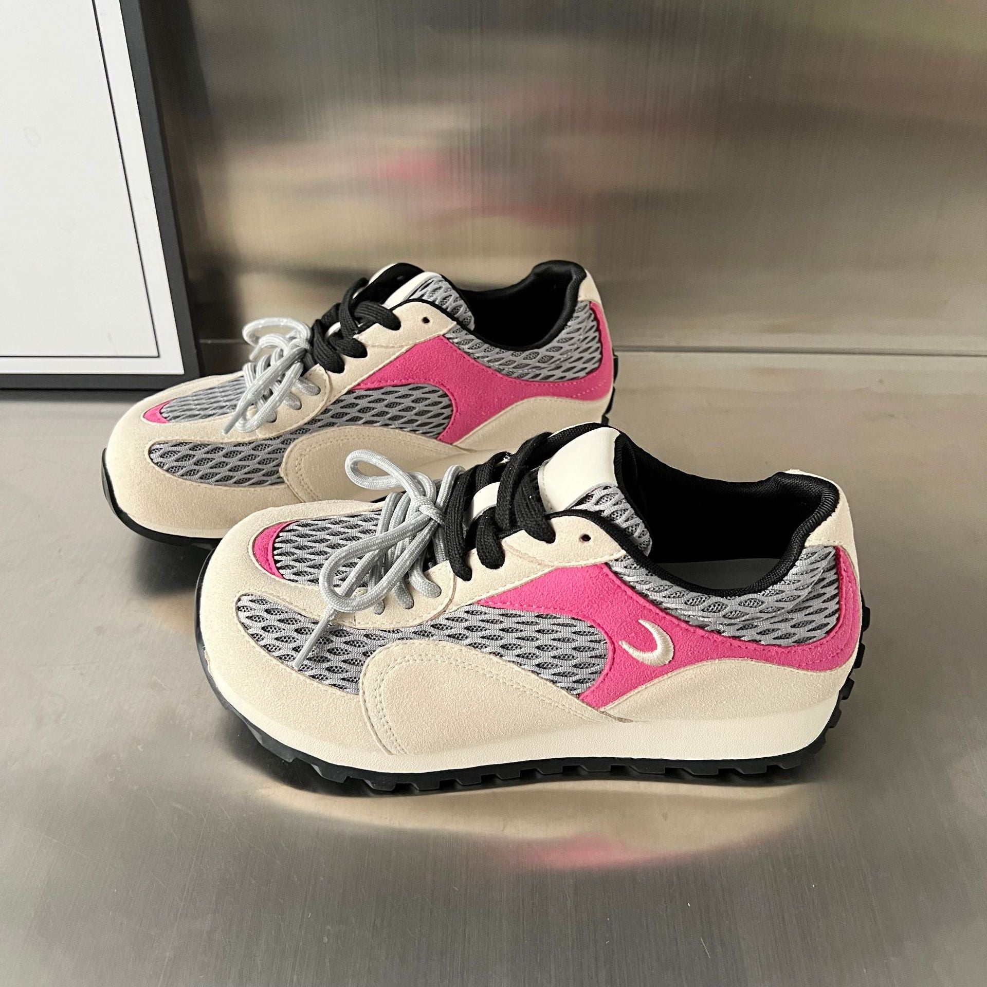 Damen Sportliche Schnürschuhe mit atmungsaktivem Mesh-Obermaterial und rutschfester Sohle R&B