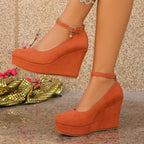 Damen Wedge-Pumps mit dekorativem Riemchen und exzellentem Fußbett R&B