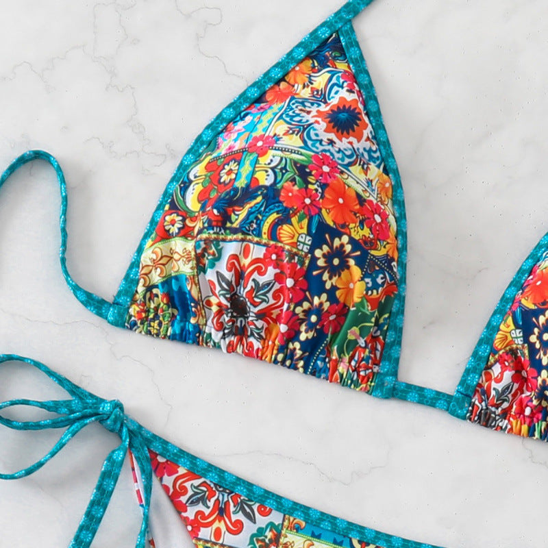 Damen Triangel-Bikini mit bunten Zierstichen und verstellbaren BindR&Bändern R&B
