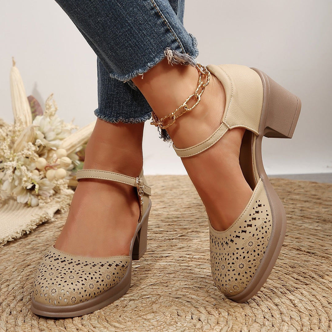 Damen elegante Riemchen-Pumps mit perforierter Oberfläche und gleitendem Absatz R&B