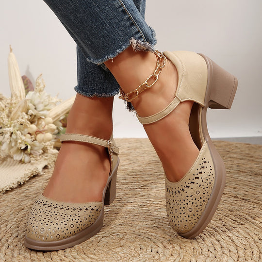 Damen elegante Riemchen-Pumps mit perforierter Oberfläche und gleitendem Absatz R&B