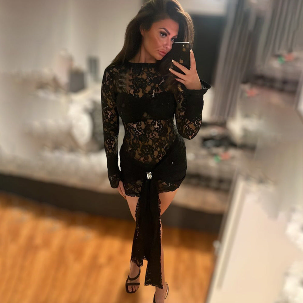 Damen Spitzenkleid mit asymmetrischem Saum und langen Ärmeln R&B