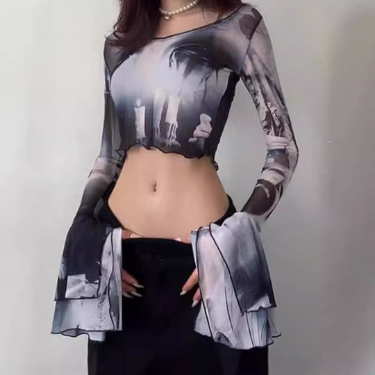 Damen Crop-Top mit transparenten Ärmeln und kunstvollem Druck R&B