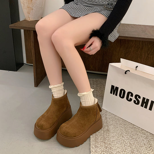 Damen Plateau Stiefeletten mit weichem Veloursleder und rutschfester Sohle R&B