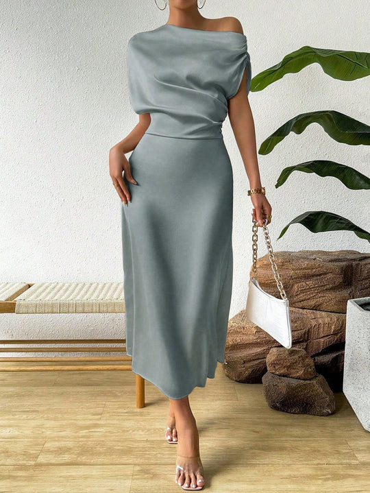 Damen Elegantes und fließendes Abendkleid mit asymmetrischem Schnitt R&B