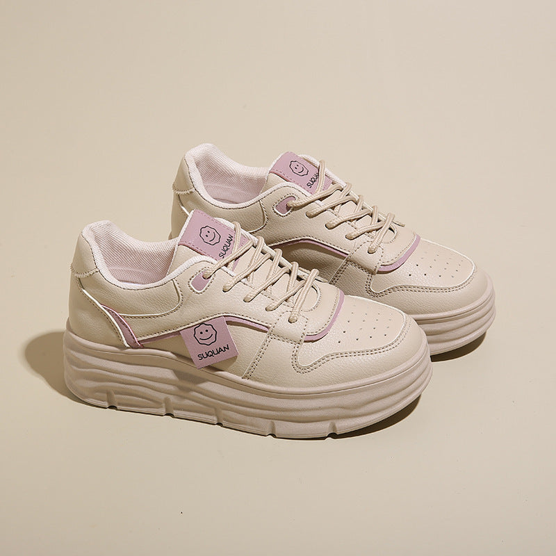Damen Plattform Sneakers mit auffälligem Design und gepolsterter Sohle R&B