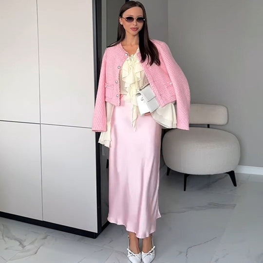 Damen elegante Kurzjacke mit strukturierter Oberfläche und femininen Details R&B