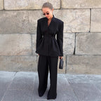 Damen Eleganter Blazer-Hosenanzug mit taillierter Silhouette und klassischen Knopfdetails R&B