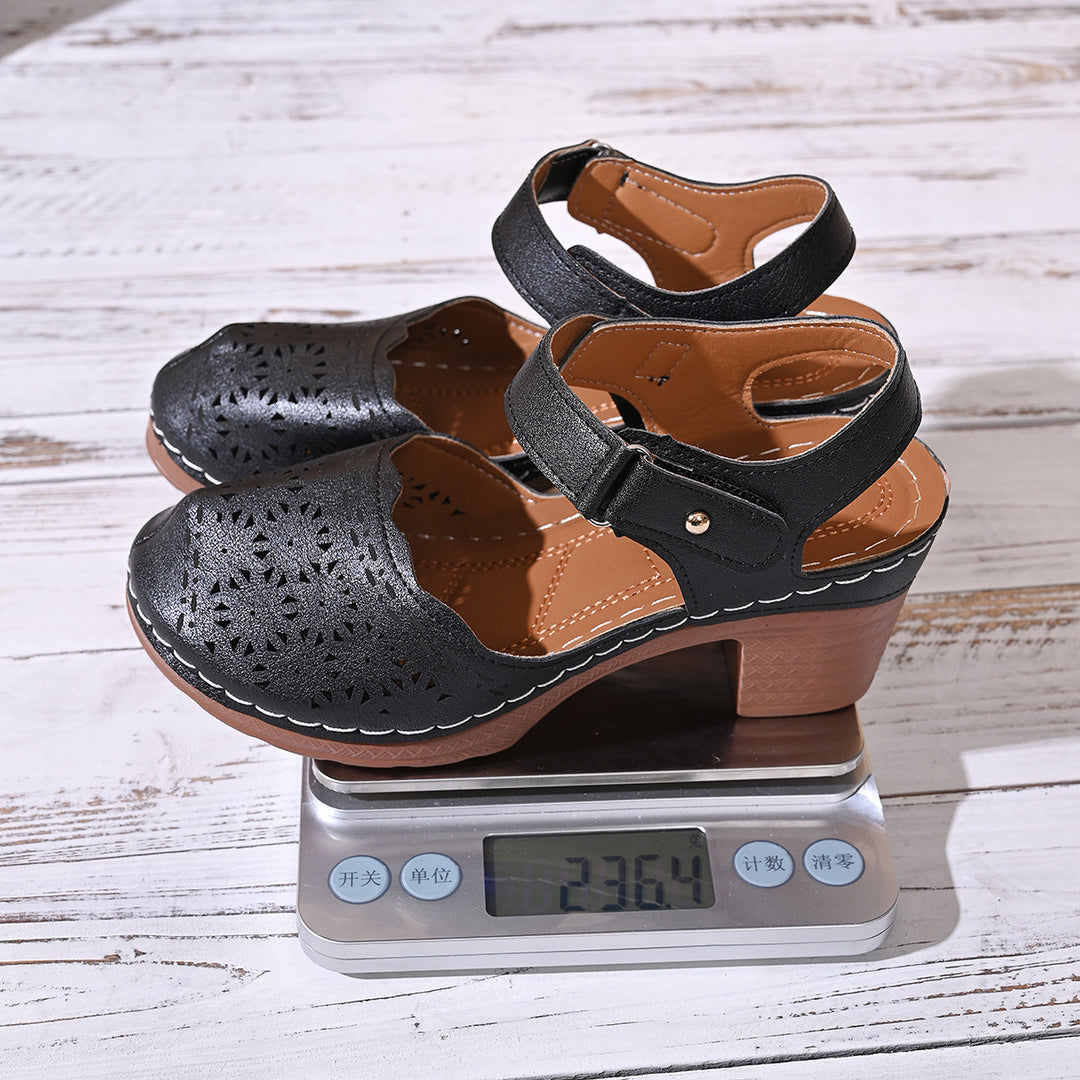 Damen Clogs mit floralen Perforationen und Komfort-Fersenriemen R&B