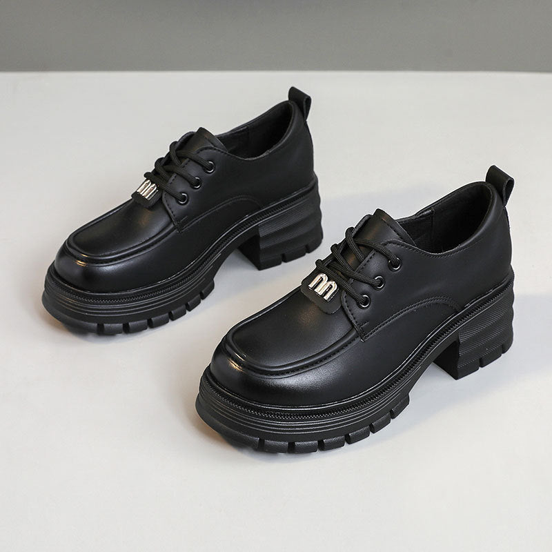 Damen Chunky Schuhe mit dämpfendem Absatz und modischen Akzenten R&B