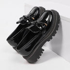Damen modische Lacklederschuhe mit robustem Profilsohle und Schleifenakzent R&B
