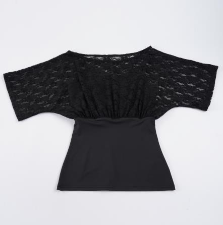 Damen Spitzenshirt mit figurbetontem Unterteil R&B