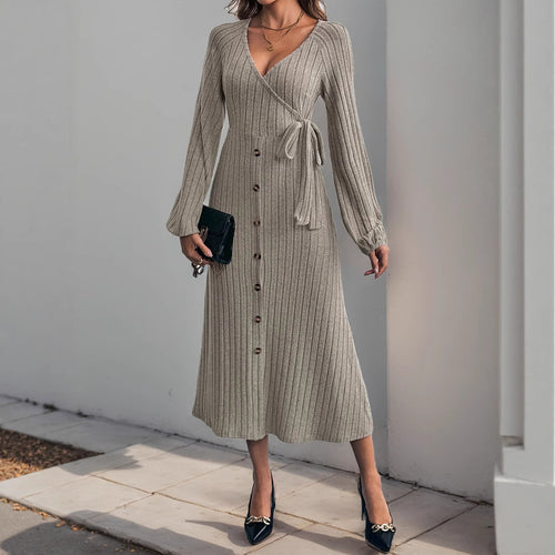 Damen Wickelkleid mit eleganten Rüschendetails und taillierbarem Gürtel R&B