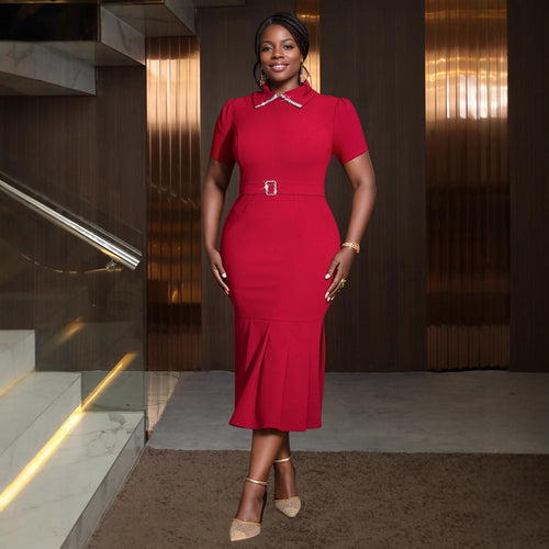 Damen Elegantes Kleid mit schwingendem Saum und glamourösen Akzenten R&B
