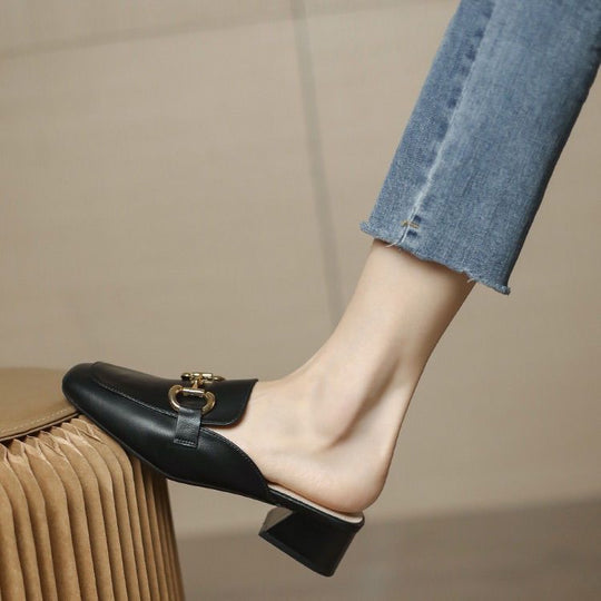 Damen Elegante und bequeme Mules mit geschlossenen Zehen und modischen Details R&B