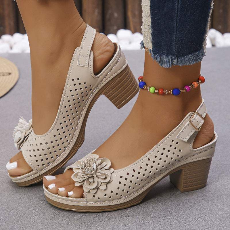 Damen modische Sling-Sandalen mit dekorativem Blumenapplikation R&B