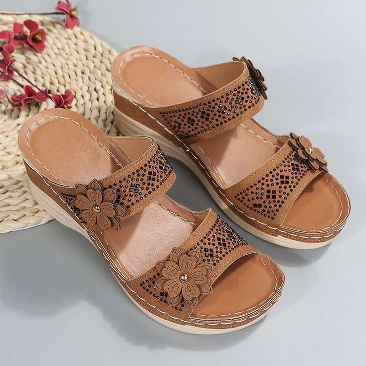 Damen stilvolle Wedge-Pantoletten mit floralen Akzenten R&B