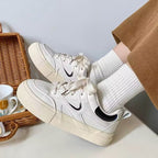 Damen Sneaker im sportlichen Design mit atmungsaktivem Obermaterial und dämpfender Sohle R&B